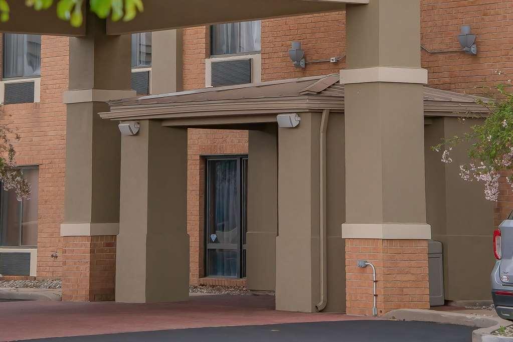 Comfort Inn Huntington Near University מראה חיצוני תמונה