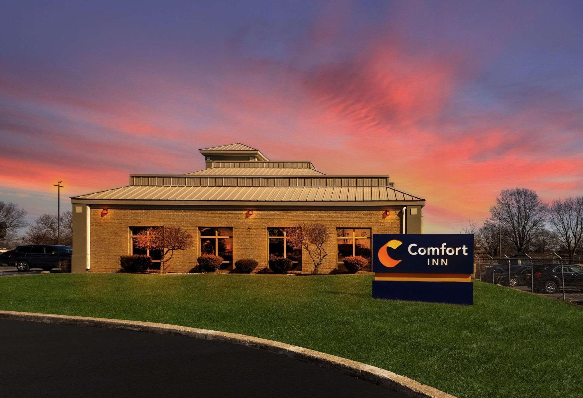 Comfort Inn Huntington Near University מראה חיצוני תמונה