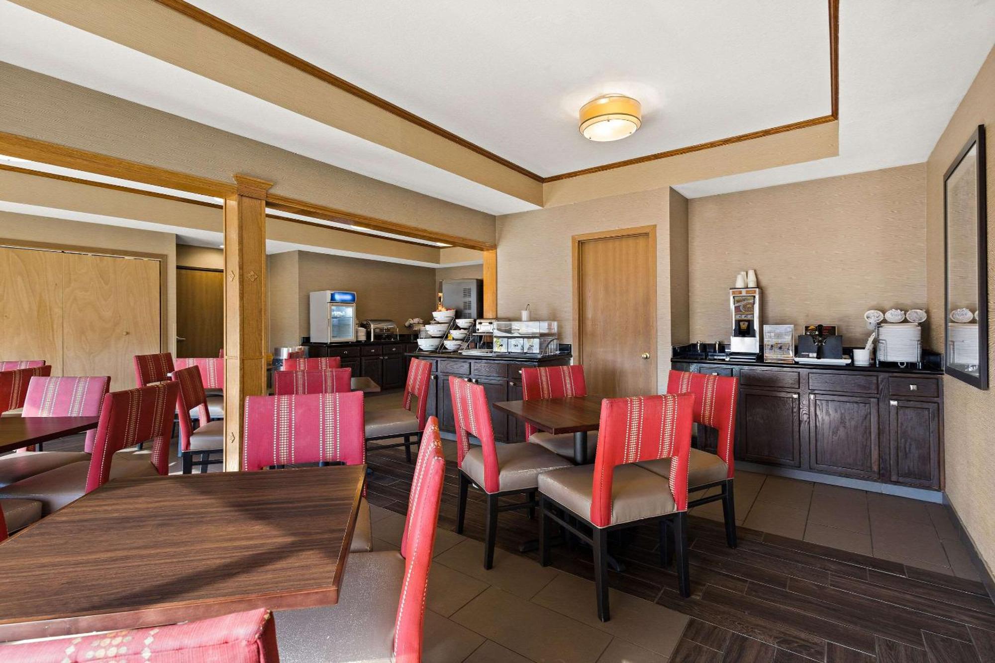 Comfort Inn Huntington Near University מראה חיצוני תמונה
