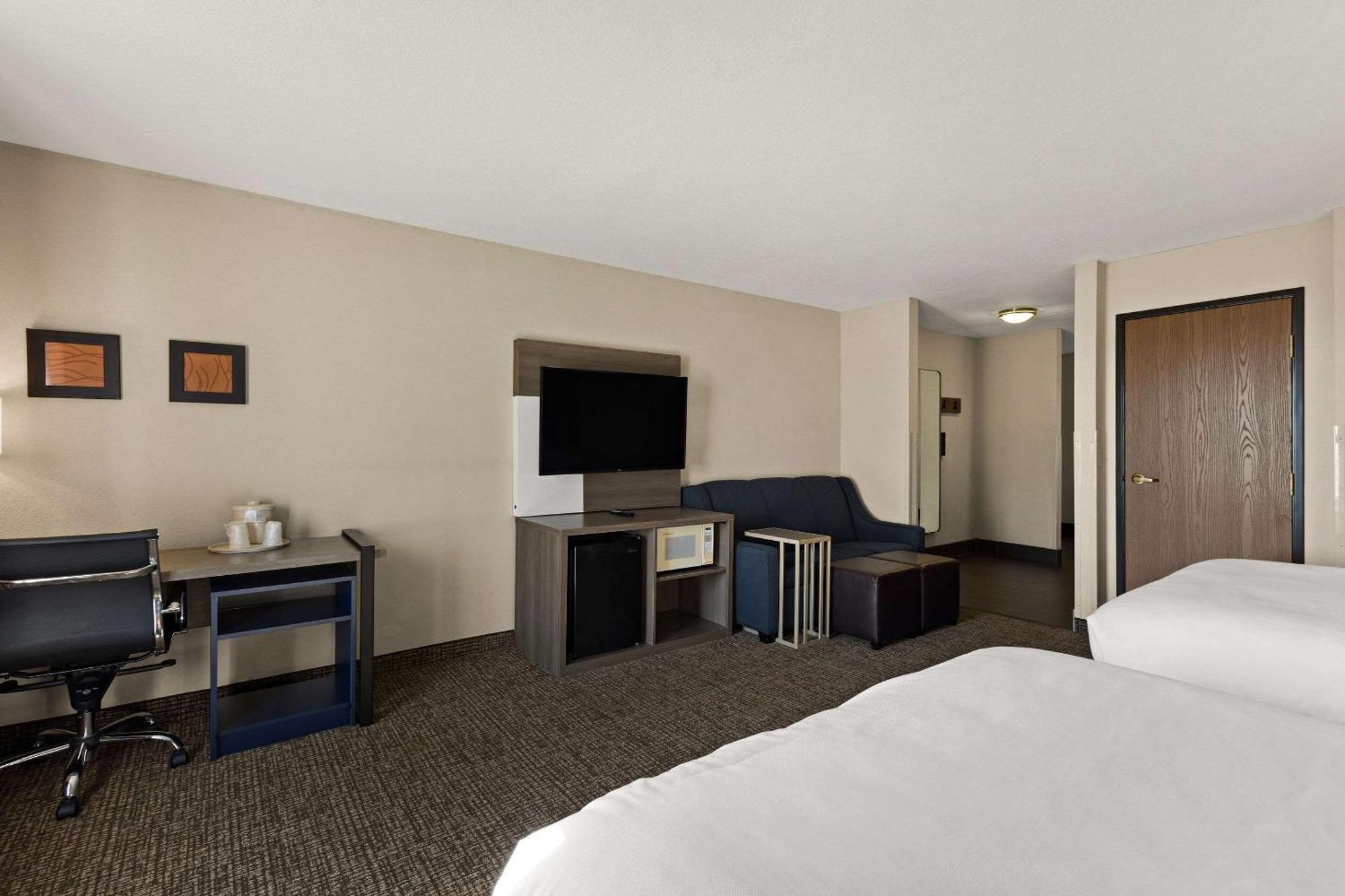 Comfort Inn Huntington Near University מראה חיצוני תמונה