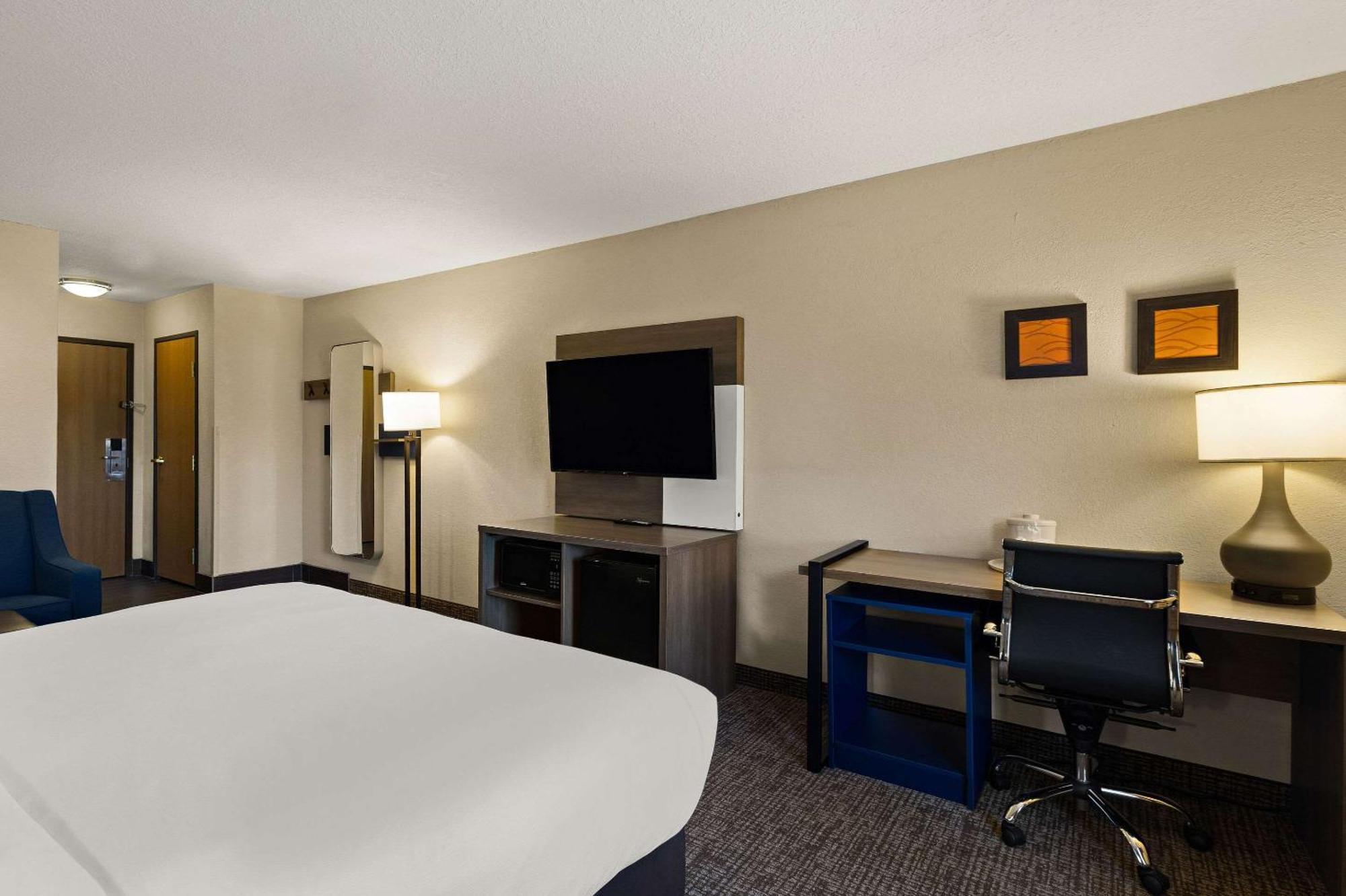 Comfort Inn Huntington Near University מראה חיצוני תמונה