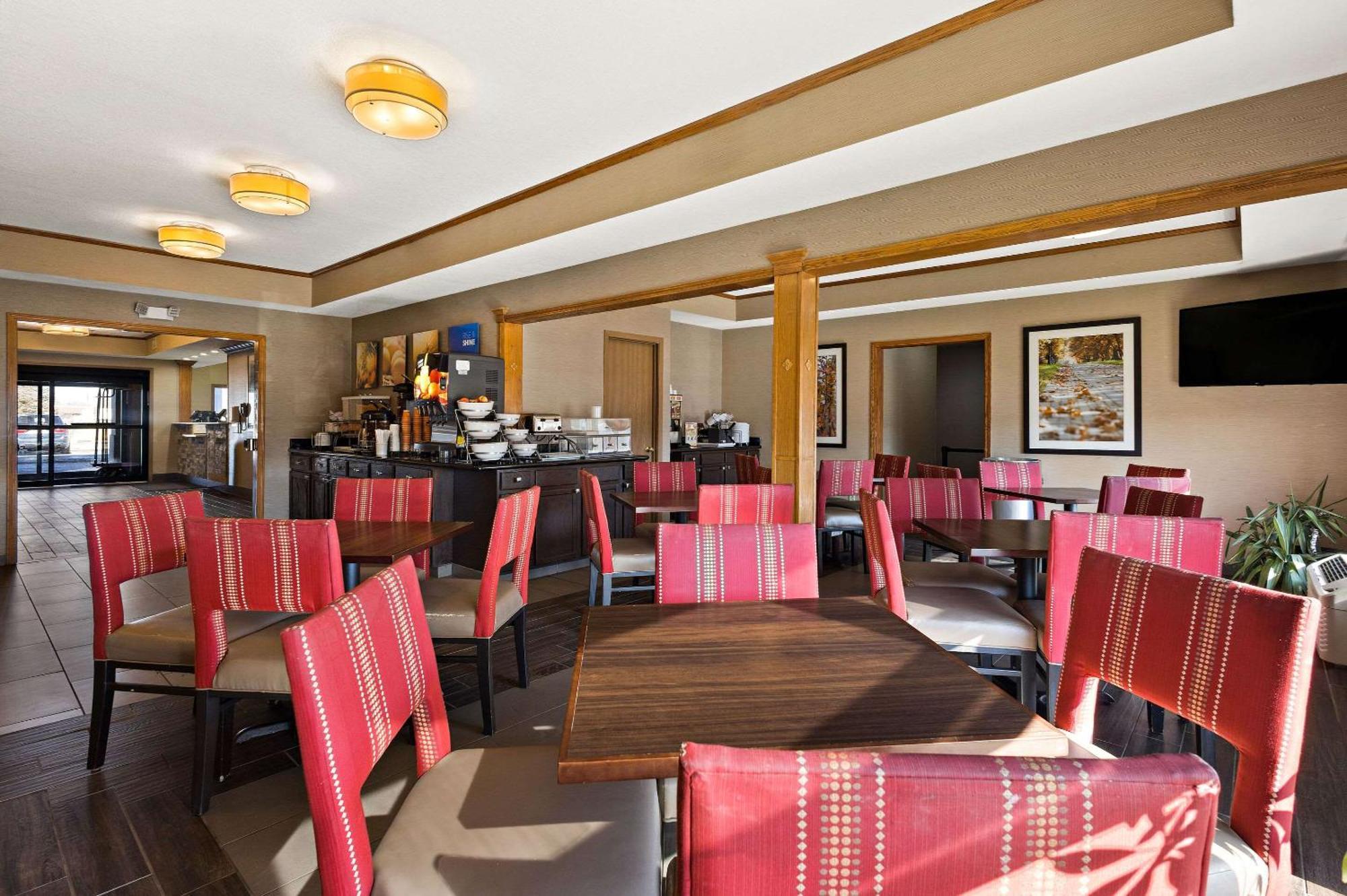 Comfort Inn Huntington Near University מראה חיצוני תמונה